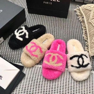 Chanel Slippers W/ Fashion Furry Slides w/box